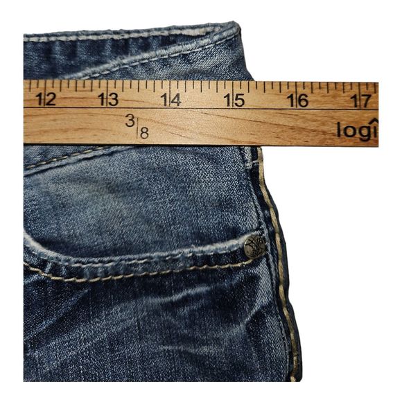 BKE Sabrina Shorts Women's 26 Bermuda Low Rise Blue Denim Embroidered Distressed - Picture 4 of 10